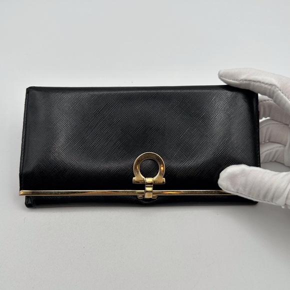 Salvatore Ferragamo Black Leather Wallet with Gold Clasp - Picture 1 of 14